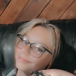 Meet your Posher, Kerri